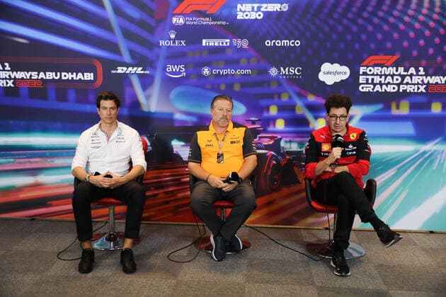 November 19, 2022, Abu Dhabi, United Arab Emirates: Toto Wolf of Mercedes, Zak Brown of McLaren and Mattia Binotto of Ferrari during press conference, PK, Pressekonferenz on Abu Dhabi Grand Prix at Yas Marina Circuit on November 19, 2022 in Abu Dhabi, United Arab Emirates. Abu Dhabi United Arab Emirates - ZUMAz156 0194534034st Copyright: xBeataxZawrzelx