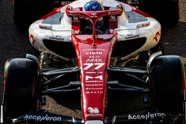 77 BOTTAS Valtteri (fin), Alfa Romeo F1 Team ORLEN C42, action during the Formula 1 Etihad Airways Abu Dhabi Grand Prix 2022, 22nd round of the 2022 FIA Formula One World Championship, WM, Weltmeisterschaft from November 18 to 20, 2022 on the Yas Marina Circuit, in Yas Island, Abu Dhabi - F1 - ABU DHABI GRAND PRIX 2022 DPPI Panoramic  00122049__V2_5161.JPG
