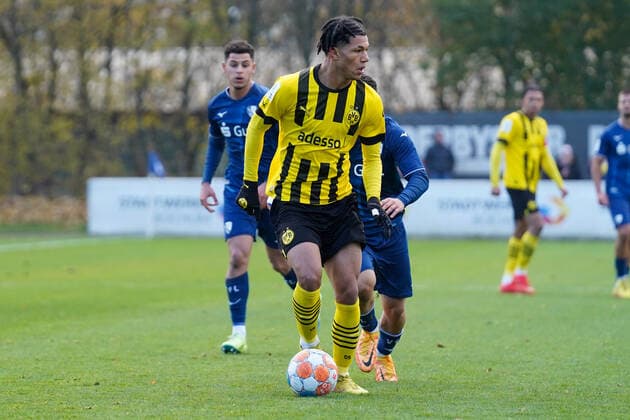 Saturday, 19 11 2022 Season 2022 2023 10 Matchday A Junior Bundesliga, U19 Bundesliga im Nachwuchszentrum, Bochum, Germany VfL Bochum U19 BV Borussia Dortmund U19 Paris Josua Brunner Borussia Dortmund U19 19