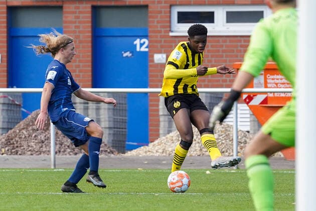 Saturday, 19 11 2022 Season 2022 2023 10 Matchday A Junior Bundesliga, U19 Bundesliga at Nachwuchszentrum, Bochum, Germany VfL Bochum U19 BV Borussia Dortmund U19 Hendry Aron Blank Borussia Dortmund U19 21
