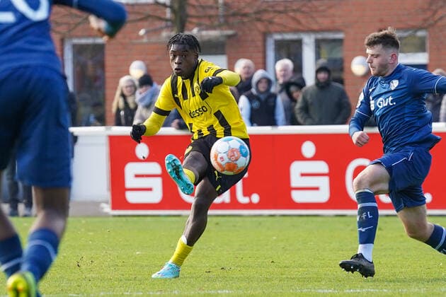 Saturday, 19 11 2022 Season 2022 2023 10 Matchday A Junior Bundesliga, U19 Bundesliga at Nachwuchszentrum, Bochum, Germany VfL Bochum U19 BV Borussia Dortmund U19 Samuel Bamba Borussia Dortmund U19 10