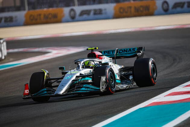 44 HAMILTON Lewis (gbr), Mercedes AMG F1 Team W13, action during the Formula 1 Etihad Airways Abu Dhabi Grand Prix 2022, 22nd round of the 2022 FIA Formula One World Championship, WM, Weltmeisterschaft from November 18 to 20, 2022 on the Yas Marina Circuit, in Yas Island, Abu Dhabi - F1 - ABU DHABI GRAND PRIX 2022 DPPI Panoramic  00122049__V2_5289.JPG