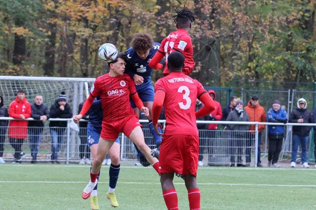 Sport Viktoria Cologne vs 1 FC Cologne, A Junior Bundesliga West, Sportpark Höhenberg, behind Neo Telle 1 FC Cologne , 19 11 2021, photo.