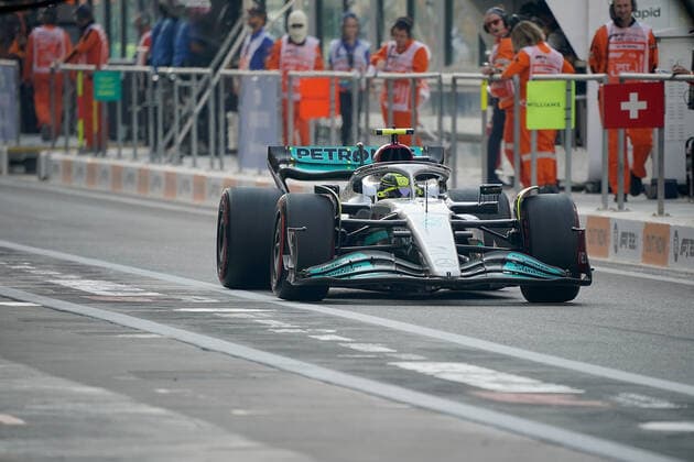 FORMULA 1 ETIHAD AIRWAYS ABU DHABI GRAND PRIX 2022 19 11 2022, Yas Marina Circuit, Abu Dhabi, FORMULA 1 ETIHAD AIRWAYS ABU DHABI GRAND PRIX 2022 , in picture Lewis Hamilton GBR , Mercedes AMG Petronas Formula One Team nordphotoxGmbHx xBratic nph00250