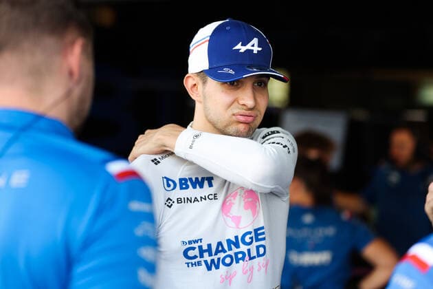 OCON Esteban (fra), Alpine F1 Team A522, portrait during the Formula 1 Etihad Airways Abu Dhabi Grand Prix 2022, 22nd round of the 2022 FIA Formula One World Championship, WM, Weltmeisterschaft from November 18 to 20, 2022 on the Yas Marina Circuit, in Yas Island, Abu Dhabi - F1 - ABU DHABI GRAND PRIX 2022 DPPI Panoramic  00122049_AV6_6893