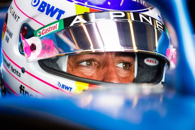 ALONSO Fernando (spa), Alpine F1 Team A522, portrait during the Formula 1 Etihad Airways Abu Dhabi Grand Prix 2022, 22nd round of the 2022 FIA Formula One World Championship, WM, Weltmeisterschaft from November 18 to 20, 2022 on the Yas Marina Circuit, in Yas Island, Abu Dhabi - F1 - ABU DHABI GRAND PRIX 2022 DPPI Panoramic  00122049__V2_4951