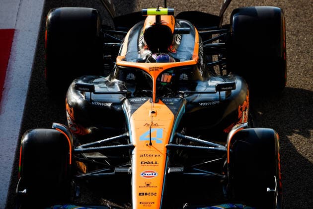 04 NORRIS Lando (gbr), McLaren F1 Team MCL36, action during the Formula 1 Etihad Airways Abu Dhabi Grand Prix 2022, 22nd round of the 2022 FIA Formula One World Championship, WM, Weltmeisterschaft from November 18 to 20, 2022 on the Yas Marina Circuit, in Yas Island, Abu Dhabi - F1 - ABU DHABI GRAND PRIX 2022 DPPI Panoramic  00122049__V2_5085