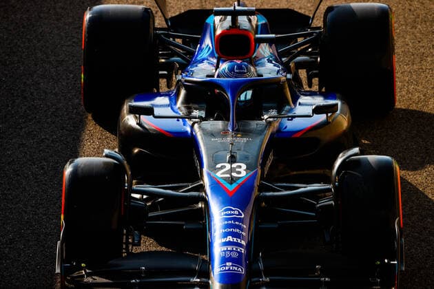 23 ALBON Alexander (tha), Williams Racing FW44, action during the Formula 1 Etihad Airways Abu Dhabi Grand Prix 2022, 22nd round of the 2022 FIA Formula One World Championship, WM, Weltmeisterschaft from November 18 to 20, 2022 on the Yas Marina Circuit, in Yas Island, Abu Dhabi - F1 - ABU DHABI GRAND PRIX 2022 DPPI Panoramic  00122049__V2_5127