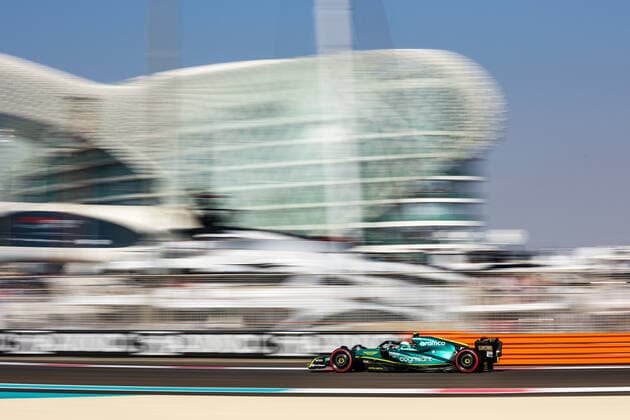 05 VETTEL Sebastian (ger), Aston Martin F1 Team AMR22, action during the Formula 1 Etihad Airways Abu Dhabi Grand Prix 2022, 22nd round of the 2022 FIA Formula One World Championship, WM, Weltmeisterschaft from November 18 to 20, 2022 on the Yas Marina Circuit, in Yas Island, Abu Dhabi - F1 - ABU DHABI GRAND PRIX 2022 DPPI Panoramic  00122049_AV6_7116