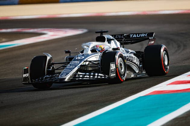 10 GASLY Pierre (fra), Scuderia AlphaTauri AT03, action during the Formula 1 Etihad Airways Abu Dhabi Grand Prix 2022, 22nd round of the 2022 FIA Formula One World Championship, WM, Weltmeisterschaft from November 18 to 20, 2022 on the Yas Marina Circuit, in Yas Island, Abu Dhabi - F1 - ABU DHABI GRAND PRIX 2022 DPPI Panoramic  00122049__V2_5273