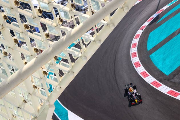November 19, 2022, Abu Dhabi, United Arab Emirates: Max Verstappen of Oracle Red Bull Racing during Practice 3 of Formula 1 Abu Dhabi Grand Prix at Yas Marina Circuit on November 19, 2022 in Abu Dhabi, United Arab Emirates. Abu Dhabi United Arab Emirates - ZUMAz156 0194545743st Copyright: xBeataxZawrzelx