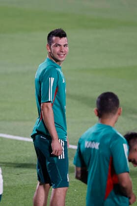 Mexico s striker Hirving Lozano (L) takes part in a training session of the team held at Al Khor Stadium in Doha, Qatar, 19 November 2022, on the eve of inauguration soccer match of FIFA World Cup, WM, Weltmeisterschaft, Fussball Qatar 2022 between Qatar and Ecuador. FIFA World Cup Qatar 2022 - Mexicos training session !ACHTUNG: NUR REDAKTIONELLE NUTZUNG!  Copyright: xJosexMendezx EVE023 20221119-b4c458d16a6fcc186a3d62c6b017360b19f85d65