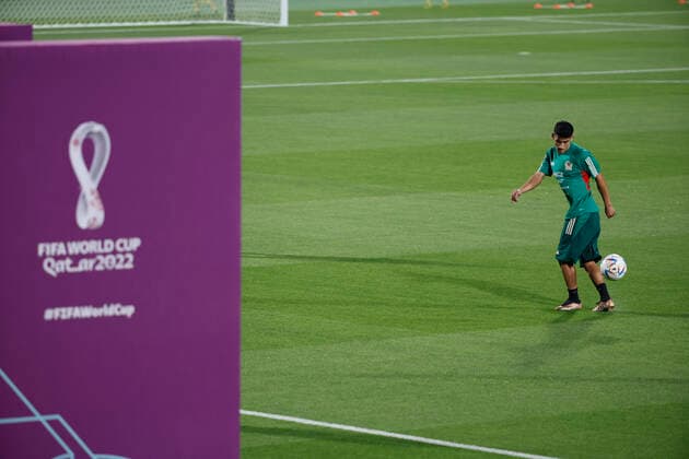 Mexico s striker Uriel Antuna takes part in a training session of the team held at Al Khor Stadium in Doha, Qatar, 19 November 2022, on the eve of inauguration soccer match of FIFA World Cup, WM, Weltmeisterschaft, Fussball Qatar 2022 between Qatar and Ecuador. FIFA World Cup Qatar 2022 - Mexicos training session !ACHTUNG: NUR REDAKTIONELLE NUTZUNG!  Copyright: xJosexMendezx EVE026 20221119-cba9b037a54fd3b55860f52a1f3959889b50f28e