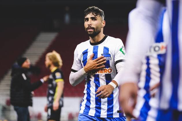 Football, Nader El-Jindaoui and wife Louisa expect second child, archive pictures