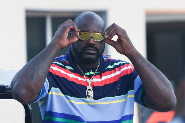 Shaquille O Neal Shaquille O Neal arrives the circuit before the qualifying ahead of the Formula 1 Abu Dhabi Grand Prix at Yas Marina Circuit in Abu Dhabi, United Arab Emirates on November 19, 2022. Abu Dhabi United Arab Emirates  Copyright: xJakubxPorzyckix originalFilename:porzycki-f1abudha221119_npgou.jpg