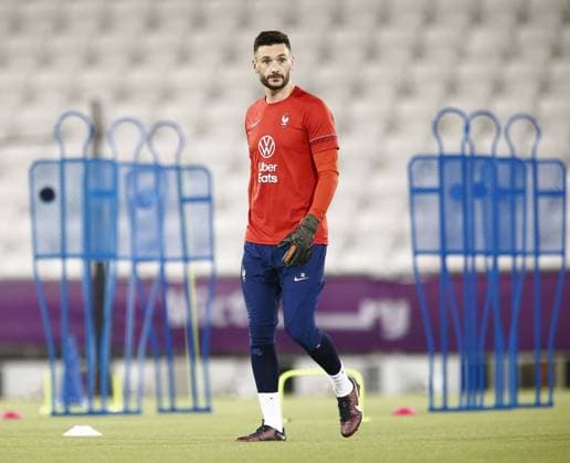 Mandatory Credit: Photo by Michael Zemanek Shutterstock (13622635cb) Goalkeeper Hugo Lloris of France during a training session, Al Sadd SC Stadium, Al Nadi St, Doha, Qatar Previews and Training, FIFA World Cup, WM, Weltmeisterschaft, Fussball 2022, Football, Qatar - 19 Nov 2022 Editorial Use Only Previews and Training, FIFA World Cup 2022, Football, Qatar - 19 Nov 2022 Editorial Use Only Copyright: xMichaelxZemanek Shutterstockx 13622635cb