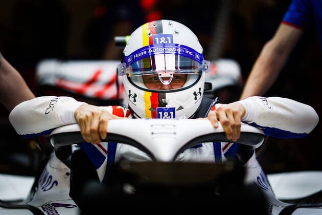 SCHUMACHER Mick (ger), Haas F1 Team VF-22 Ferrari, portrait during the Formula 1 Etihad Airways Abu Dhabi Grand Prix 2022, 22nd round of the 2022 FIA Formula One World Championship, WM, Weltmeisterschaft from November 18 to 20, 2022 on the Yas Marina Circuit, in Yas Island, Abu Dhabi - F1 - ABU DHABI GRAND PRIX 2022 DPPI Panoramic  00122049_AV6_7565