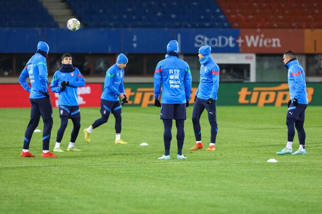 SOCCER - AUT vs ITA, test match VIENNA,AUSTRIA,19.NOV.22 - SOCCER - OEFB international test match, Austria vs Italy, preview, training team ITA. Image shows the team of ITA.  GEPAxpictures xArminxRauthner