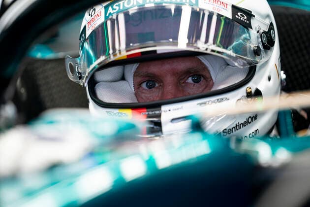 November 19, 2022, Abu Dhabi, United Arab Emirates: SEBASTIAN VETTEL of Germany and Aston Martin F1 Team during the final practice ahead of qualifying for the 2022 FIA Formula 1 Abu Dhabi Grand Prix at Yas Marina Circuit in Abu Dhabi, United Arab Emirates. Abu Dhabi United Arab Emirates - ZUMAg147 20221119_zap_g147_038 Copyright: xJamesxGasperottix