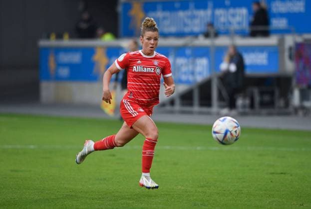 Linda Dallmann FC Bayern 19 11 2022, football, DFB Pokal women 2022 23, round of 16, MSV Duisburg FC Bayern Munich 0 7 Duisburg Schauinsland Reisen Arena Nordrhein Westfalen Germany Team2