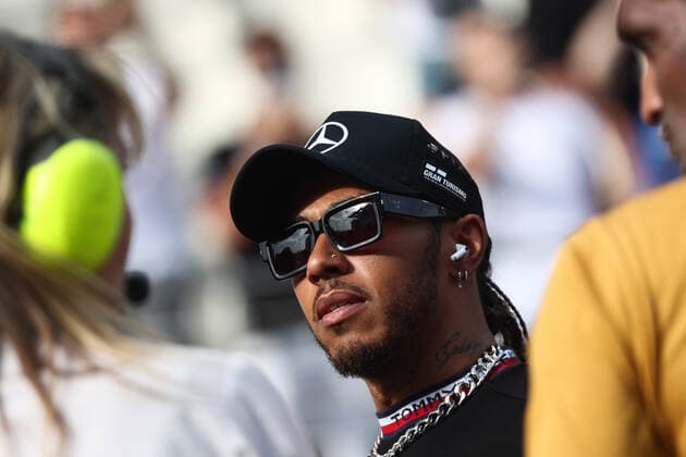 F1 Abu Dhabi Grand Prix Lewis Hamilton of Mercedes during the drivers parade ahead of the Formula 1 Abu Dhabi Grand Prix at Yas Marina Circuit in Abu Dhabi, United Arab Emirates on November 20, 2022. Abu Dhabi United Arab Emirates  Copyright: xJakubxPorzyckix originalFilename:porzycki-f1abudha221120_npHbg.jpg