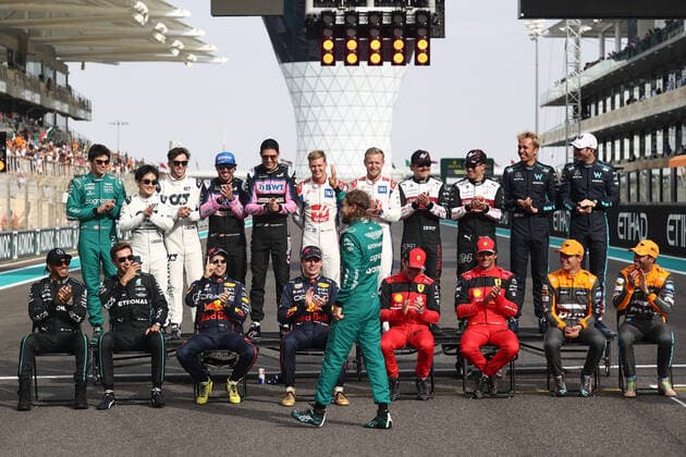 F1 Abu Dhabi Grand Prix Sebastian Vettel and Formula 1 drivers before the end of the year photo ahead of the Formula 1 Abu Dhabi Grand Prix at Yas Marina Circuit in Abu Dhabi, United Arab Emirates on November 20, 2022. Abu Dhabi United Arab Emirates  Copyright: xJakubxPorzyckix originalFilename:porzycki-f1abudha221120_npyKB.jpg