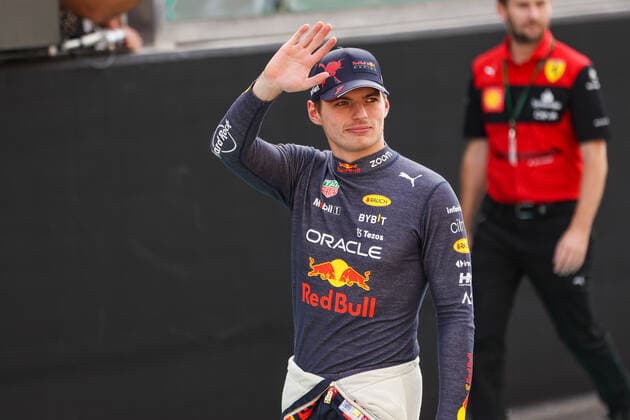 VERSTAPPEN Max (ned), Red Bull Racing RB18, portrait during the Formula 1 Etihad Airways Abu Dhabi Grand Prix 2022, 22nd round of the 2022 FIA Formula One World Championship, WM, Weltmeisterschaft from November 18 to 20, 2022 on the Yas Marina Circuit, in Yas Island, Abu Dhabi - F1 - ABU DHABI GRAND PRIX 2022 - RACE DPPI Panoramic  00122050_AV6_8221