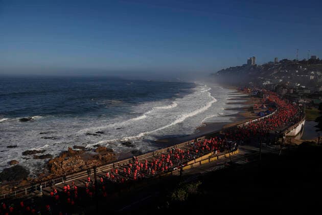 Bilder des Jahres, Sport 11 November Sport Themen der Woche KW46 Renaca, 20 noviembre 2022 Se lleva a cabo unanueva version de la Maraton de Vina del Mar version 2022. Raul Zamora Photosport Maraton de Vina del Mar 2022
