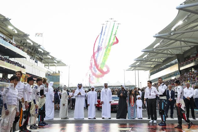 BEN SULAYEM Mohammed (uae), President of the FIA, DOMENICALI Stefano (ita), Chairman and CEO Formula One Group FOG, CAREY Chase (usa), former Chairman and CEO Formula One Group FOG, portrait during the Formula 1 Etihad Airways Abu Dhabi Grand Prix 2022, 22nd round of the 2022 FIA Formula One World Championship, WM, Weltmeisterschaft from November 18 to 20, 2022 on the Yas Marina Circuit, in Yas Island, Abu Dhabi - F1 - ABU DHABI GRAND PRIX 2022 - RACE DPPI Panoramic  00122050_G00D1418.JPG