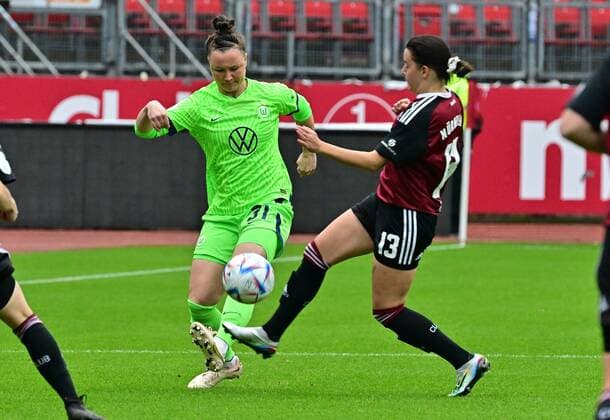 20 11 2022 Football Women Women Season 2022 2023 DFB Pokal Club Cup Round of 16 1 FC Nürnberg FCN Club VfL Wolfsburg Sportfoto Zink regulations prohibit any use of photographs as image sequences and or quasi video Marina Hegering 31, VfL Wolfsburg Lara Felix 13, 1 FC Nürnberg FCN