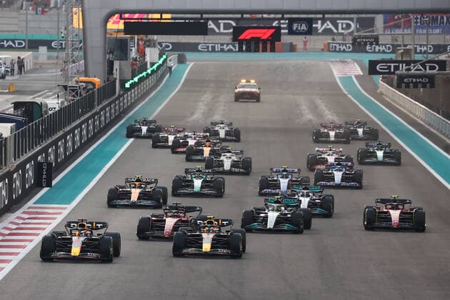 F1 Abu Dhabi Grand Prix Start of the Formula 1 Abu Dhabi Grand Prix at Yas Marina Circuit in Abu Dhabi, United Arab Emirates on November 20, 2022. Abu Dhabi United Arab Emirates  Copyright: xJakubxPorzyckix originalFilename:porzycki-f1abudha221120_npM40.jpg