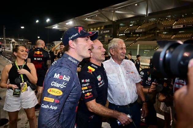 1 Max Verstappen NLD, Oracle Red Bull Racing , Christian Horner GBR, Oracle Red Bull Racing , Dr Helmut Marko AUT, Oracle Red Bull Racing , F1 Grand Prix of Abu Dhabi at Yas Marina Circuit on November 20, 2022 in Abu Dhabi, United Arab Emirates Photo by HOCH ZWEI Abu Dhabi United Arab Emirates