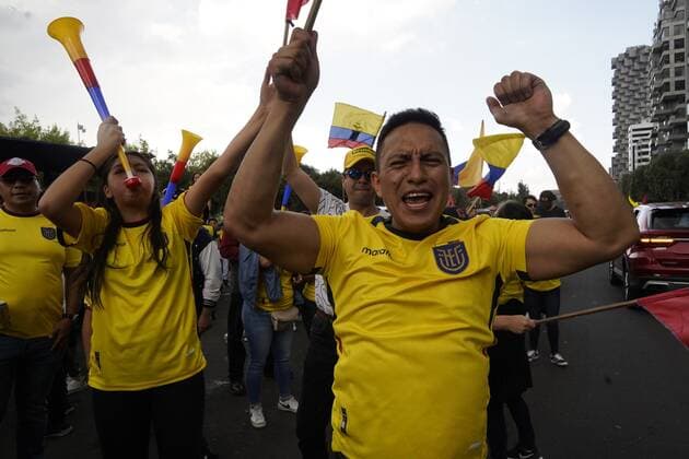 FIFA World Cup 2022, Qatar - Ecuador, fans celebrate victory in Quito
