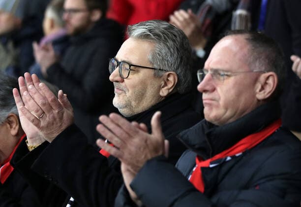 SOCCER - AUT vs ITA, test match VIENNA,AUSTRIA,20.NOV.22 - SOCCER - OEFB international test match, Austria vs Italy. Image shows Peter Hacker (Vienna) and interior minister Gerhard Karner (AUT).  GEPAxpictures xWalterxLuger