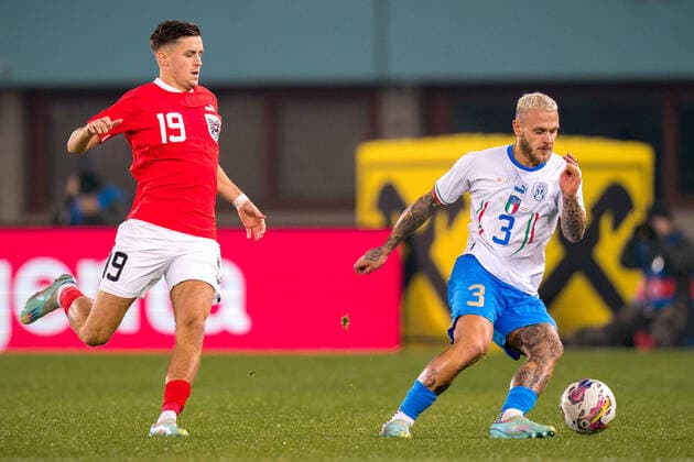 SOCCER - AUT vs ITA, test match VIENNA,AUSTRIA,20.NOV.22 - SOCCER - OEFB international test match, Austria vs Italy. Image shows Christoph Baumgartner (AUT) and Federico Dimarco (ITA).  GEPAxpictures xJohannesxFriedl