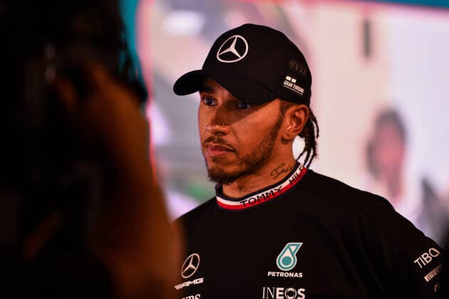November 20, 2022, Yas Island-Abu Dhabi, Mezzolombardo, United Arab Emirates: British driver LEWIS HAMILTON ( Mercedes-AMG F1 Team) talk to the Media after the 2022 FIA Formula 1 Abu Dhabi Grand Prix at Yas Marina Circuit in Yas Island, Abu Dhabi. Verstappen wins. Yas Island-Abu Dhabi United Arab Emirates - ZUMAf150 20221120_zsp_f150_019 Copyright: xDaisyxFacinellix