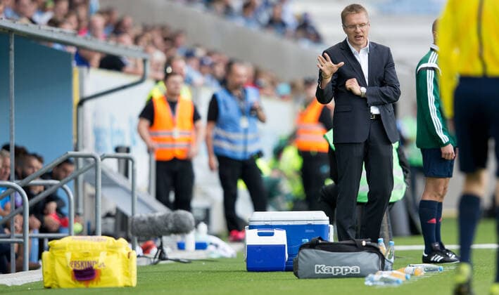 MALMÖ 2015 07 15 Valdas Dambrauskas, coach Vilnius at the Champions league qualifying match between Malmö FF Zalgiris Vilnius at Swedbank Stadion in Malmö MALMÖ SWEDEN football x10600x  Copyright: xAndreasxHillergren TTx MALMÖ-ZALGIRIS KVAL CL 2015