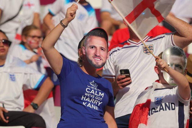 England fan wearing a Harry Kane mask during the FIFA World Cup, WM, Weltmeisterschaft, Fussball Qatar 2022 match between England and Iran at Khalifa International Stadium, Doha, Qatar on 21 November 2022. Copyright: xPeterxDovganx 34520001