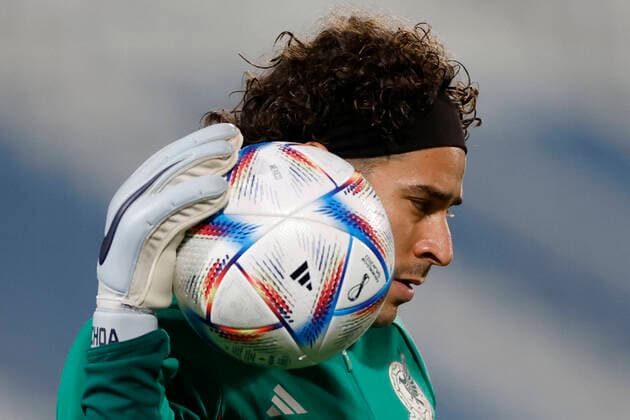 Mexico s goalkeeper Guillermo Memo Ochoa attends a training session at the Al-Bayt Stadium in Yor, Qatar, 21 November 2022. Mexico will face Poland during their FIFA World Cup, WM, Weltmeisterschaft, Fussball Qatar 2022 group C soccer match on 22 November 2022. Mexico s training session !ACHTUNG: NUR REDAKTIONELLE NUTZUNG!  Copyright: xAlbertoxEstevezx EVE491 20221121-f4313ec22fc4a67217226ed08a936efe6c19cf85