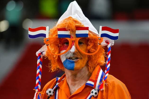 RECORD DATE NOT STATED FIFA World Cup, WM, Weltmeisterschaft, Fussball Qatar 2022 Senegal vs Netherlands Fans o Aficion during the game Senegal vs Netherlands, Corresponding to Group A of the FIFA World Cup Qatar 2022, at Al Thumama Stadium, Al Thumama, November 21, 2022. <br><br> Fans o Aficion durante el partido Senegal vs Paises Bajos (Holanda), correspondiente al Grupo A de la Copa Mundial de la FIFA Qatar 2022, en el Estadio Al Thumama, Al Thumama, 21 de noviembre de 2022. AL THUMAMA DOHA QATAR  Copyright: xIsaacxOrtizx 20221121_4668