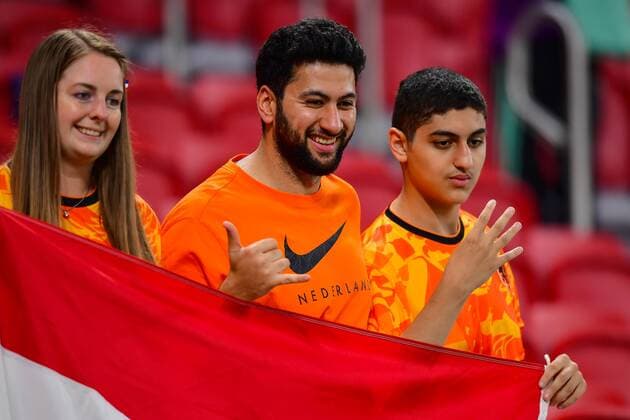 RECORD DATE NOT STATED FIFA World Cup, WM, Weltmeisterschaft, Fussball Qatar 2022 Senegal vs Netherlands Fans o Aficion during the game Senegal vs Netherlands, Corresponding to Group A of the FIFA World Cup Qatar 2022, at Al Thumama Stadium, Al Thumama, November 21, 2022. <br><br> Fans o Aficion durante el partido Senegal vs Paises Bajos (Holanda), correspondiente al Grupo A de la Copa Mundial de la FIFA Qatar 2022, en el Estadio Al Thumama, Al Thumama, 21 de noviembre de 2022. AL THUMAMA DOHA QATAR  Copyright: xIsaacxOrtizx 20221121_4680