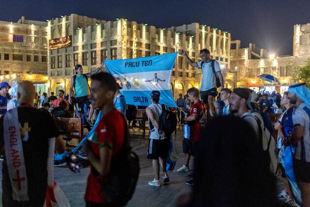 Football fans in Doha Football fans in the city center on the first day of the FIFA World Cup, WM, Weltmeisterschaft, Fussball in Doha, Qatar on November 21, 2022. IgorxKralj PIXSELL