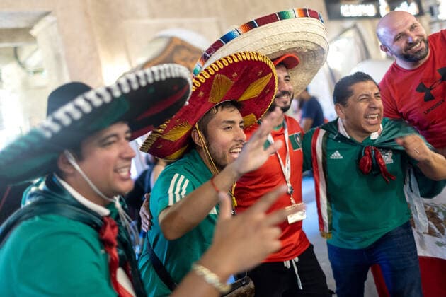 Football fans in Doha Football fans in the city center on the first day of the FIFA World Cup, WM, Weltmeisterschaft, Fussball in Doha, Qatar on November 21, 2022. IgorxKralj PIXSELL