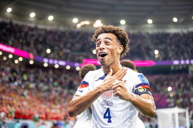 21.11.2022 DOHA, KATAR, AHMAD BIN ALI STADIUM, PILKA NOZNA MISTRZOSTWA SWIATA W PILCE NOZNEJ KATAR 2022 ( FIFA World Cup, WM, Weltmeisterschaft, Fussball QATAR 2022 ) MECZ USA - WALIA GAME USA - WALES NZ TIMOTHY WEAH BRAMKA RADOSC GOL GOAL TYLER ADAMS FOTO LUKASZ SKWIOT CYFRASPORT NEWSPIX.PL --- Newspix.pl POLAND OUT!  20221121CSLS160