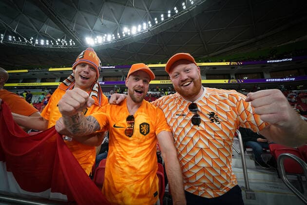 Al Thumama Stadium DOHA, QATAR - NOVEMBER 21: Supporter of Netherlands celebrates before FIFA World Cup, WM, Weltmeisterschaft, Fussball Qatar 2022 group A match between Senegal and Netherlands at Al Thumama Stadium on November 21, 2022 in Doha, Qatar. (Photo by Florencia Tan Jun PxImages) (Florencia Tan Jun SPP)  Copyright: xFlorenciaxTanxJunx xSPPx spp-en-FlTaJu-ftj221121004_sen-net