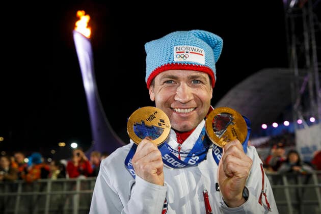 SOTSJI, RUSSLAND 20140220. Vinter OL , Olympiske leker, i Sotsji 2014. Medaljeseremoni. Norwegian athlete Ole Einar Bjorndalen with his two Gold medals after the medal ceremony in the Sochi 2014 Winter Olympics, Sochi, Russia, in Fisht Olympic Stadium, 20th of February 2014. SOTJI RYSSLAND x10550x *** SOTSJI, RUSSIA 20140220 Winter Olympics , Olympic Games, in Sochi 2014 Medal ceremony Norwegian athlete Ole Einar Bjorndalen with his two Gold medals after the medal ceremony in the Sochi 2014 Winter Olympics, Sochi, Russia, in Fisht Olympic Stadium, 20th of February 2014 SOTJI RUSSIA x10550x  Copyright: xJunge,xHeikox OS SOTJI 2014 SKIDSKYTTE