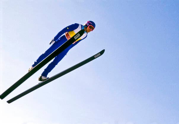 ARKIV CALGARY 198802. Jan Boklöv gör ett hopp under backhoppningstävlingarna vid de olympiska spelen i Calgary. Boklöv blev 28:e i 70-metersbacken och 18:e i 90-metersbacken. CALGARY Kanada SKIDOR x1001x *** ARCHIVE CALGARY 198802 Jan Boklöv makes a jump during the ski jumping competitions at the Olympic Games in Calgary Boklöv finished 28th in the 70-metre hill and 18th in the 90-metre hill CALGARY Canada SKIDOR x1001x  Copyright: xJanxCollsiööx xTTx x JAN BOKLÖV