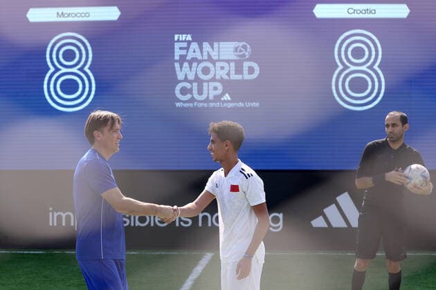 FIFA World Cup 2022, Former players and fans play football during the Fan Festival