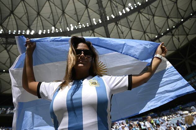 Foto LaPresse - Fabio Ferrari 22 Novembre 2022 , Qatar - - Calcio - Qatar 2022 - Coppa del Mondo Fifa - Argentina vs Arabia Saudita - Gruppo C - Fase a Gironi - Lusail Stadium Stadium. Nella foto: l esuberanza della tifoseria argentina November 22, 2022 , Qatar - sport - Soccer - Qatar 2022- FIFA World Cup, WM, Weltmeisterschaft, Fussball - Argentina vs Saudi Arabia- Group C - grenoup stage - Lusail Stadium Stadium. In the pic: the exuberance of the Argentine fans  Copyright: xFabioxFerrarix LaPresse FABIOFERx