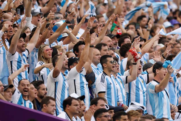 Fans of Argentina cheer for their team during a FIFA World Cup, WM, Weltmeisterschaft, Fussball soccer match of the group phase between Argentina and Arabia Saudi at Lusail stadium, Qatar, 22 November 2022. Soccer World Cup: Argentina vs. Saudi Arabia !ACHTUNG: NUR REDAKTIONELLE NUTZUNG!  Copyright: xJuanxIgnacioxRoncoronix GR2212 20221122-d10f4aa97a4b3dcbe39e3d61afd8c0f31590cde9